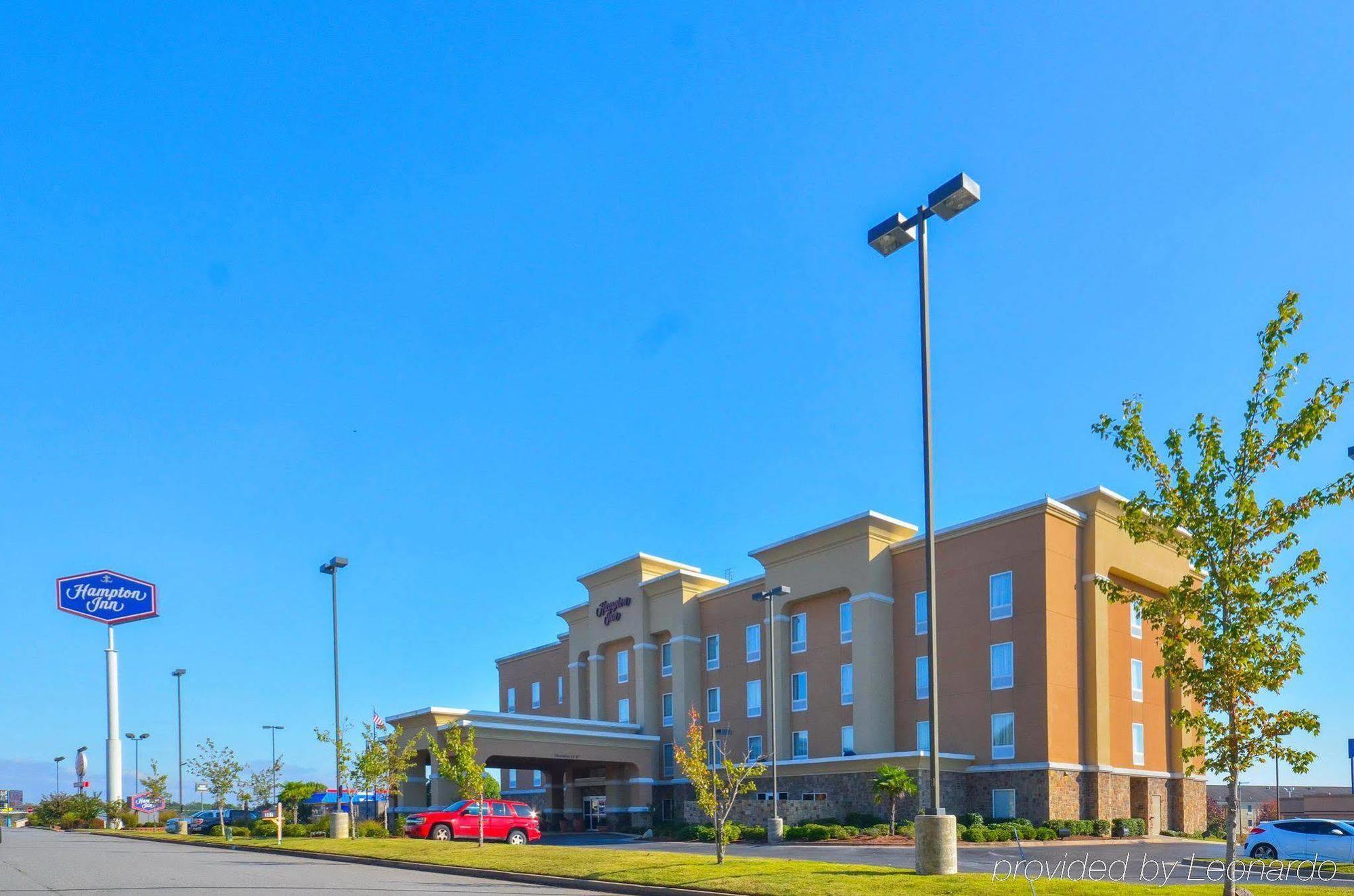 Hampton Inn Брайант Экстерьер фото